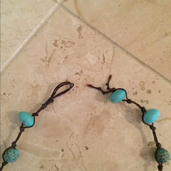 Long necklace with string and beads - Picture 2 of 4